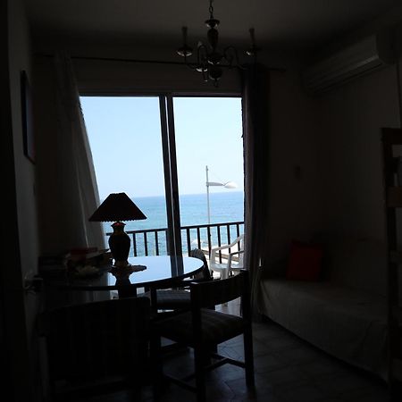 777 Beach Guesthouse Paphos Room photo