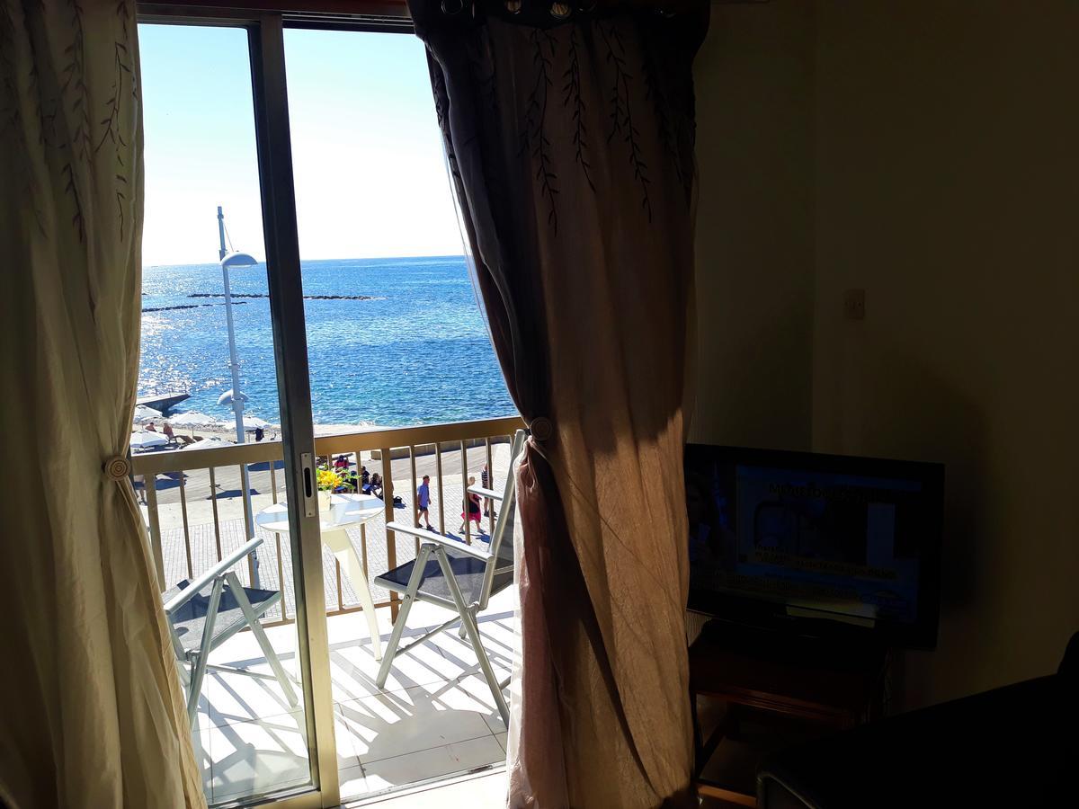 777 Beach Guesthouse Paphos Exterior photo
