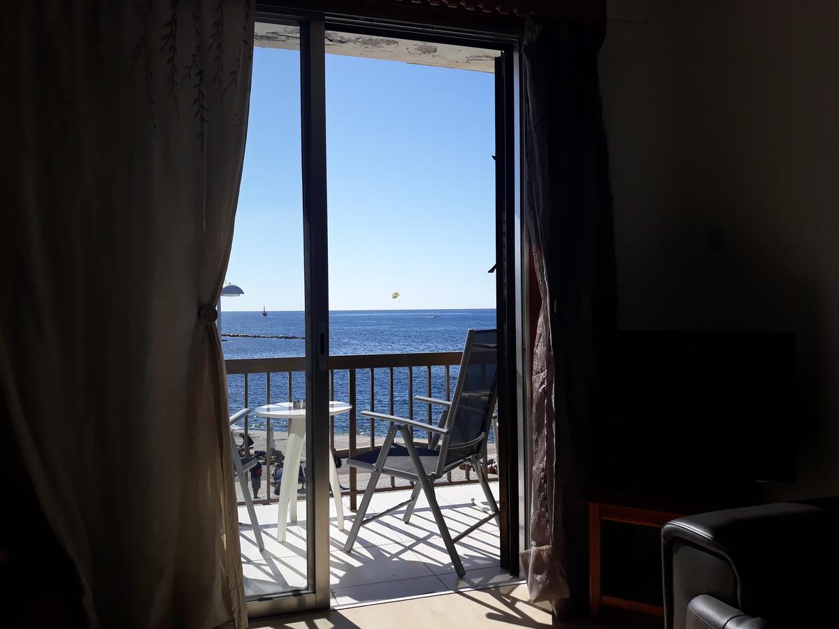 777 Beach Guesthouse Paphos Exterior photo